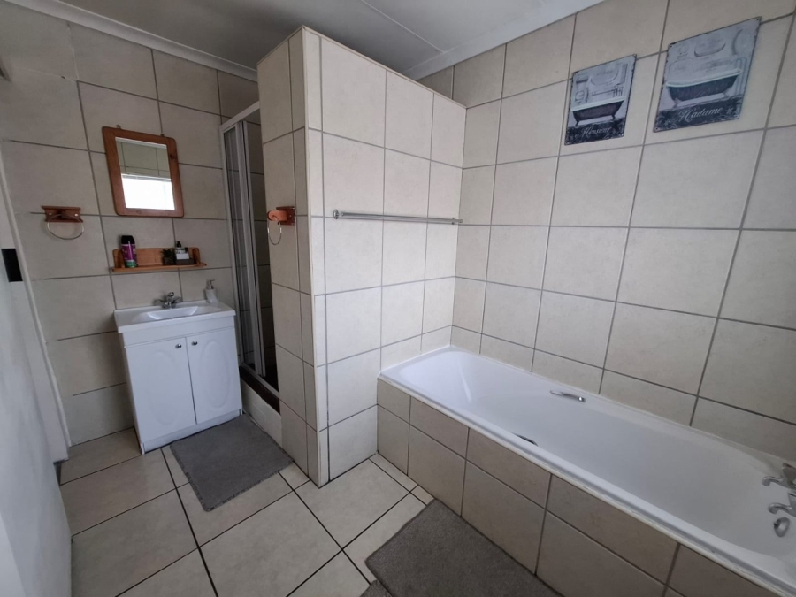 13 Bedroom Property for Sale in Bayswater Free State